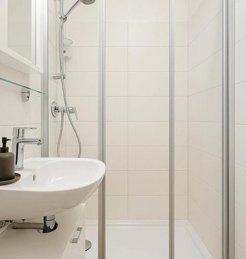Cozy Central Studio Near Schoenbrunn Stadthalle And Mariahilfer Str Vienna